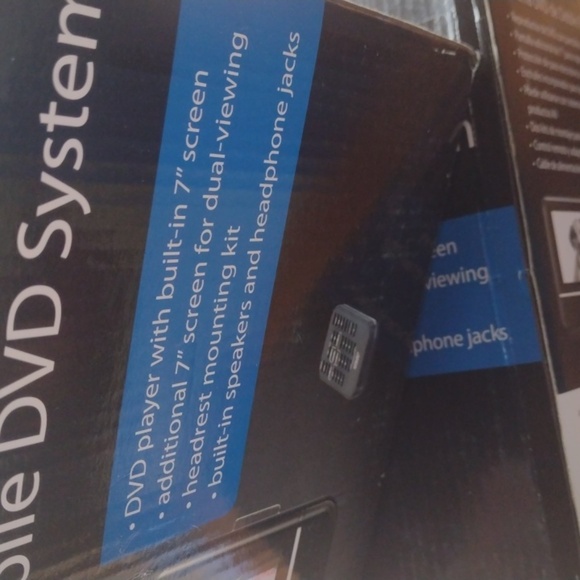 7" Dual Screen Mobile DVD System - Black NWT - Picture 3 of 4